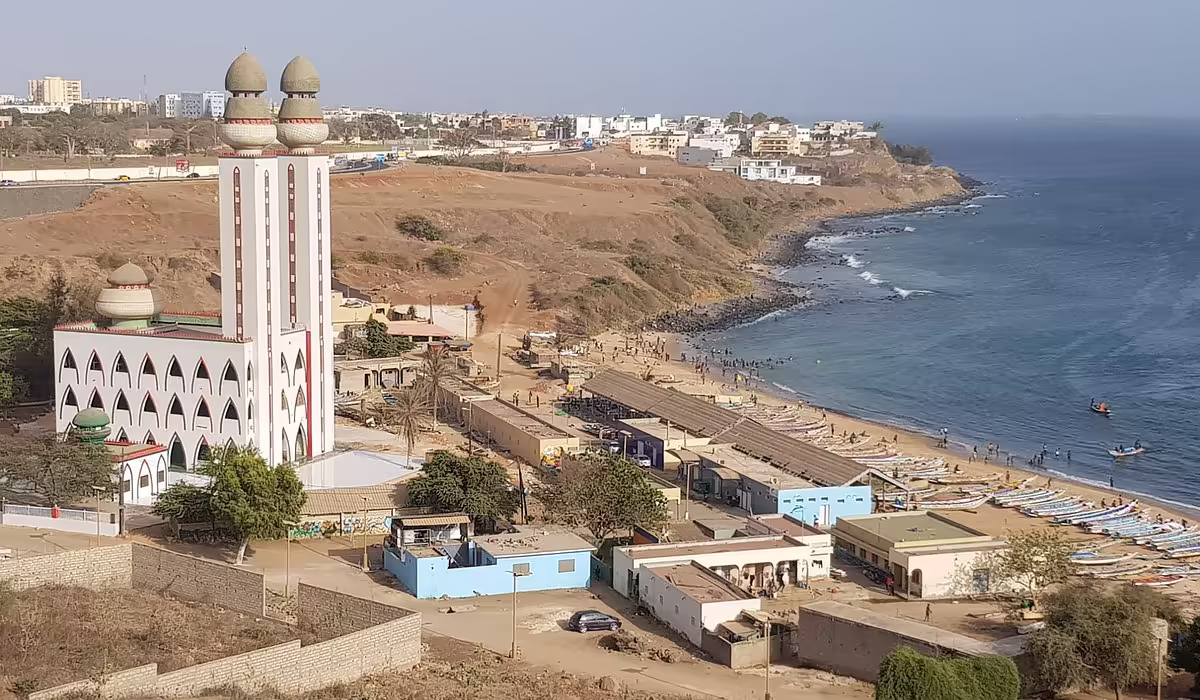Mosquée de la Divinité et plage des pêcheurs, Dakar