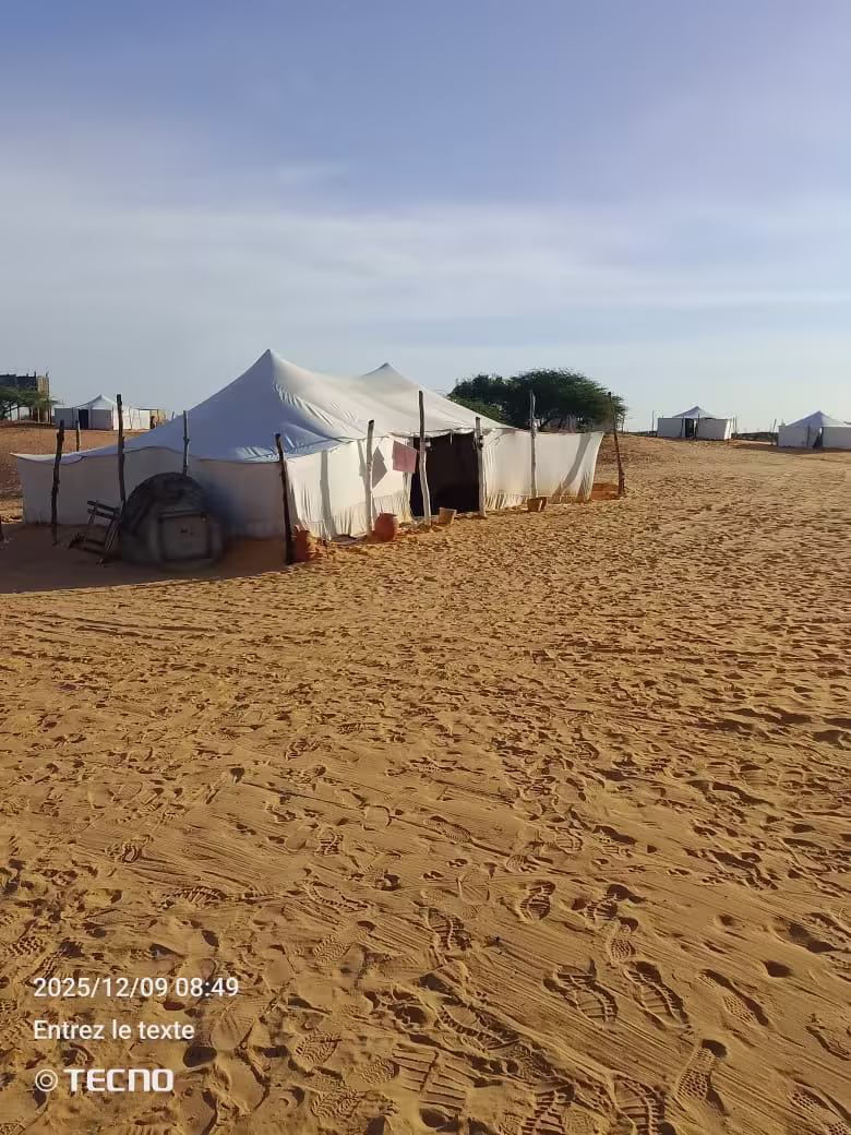 Désert de Lompoul, tente mauritanienne au cœur des dunes, Sénégal
